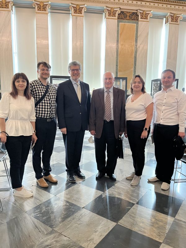 The delagation of USARB (Moldova) with the Secretary General of the Academy of Athens Prof. Ch. Zerefos